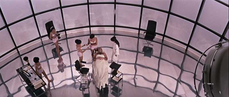 Illustration for article titled You Only Live Twice: The Bond Movie That Takes It To A Whole Other Level